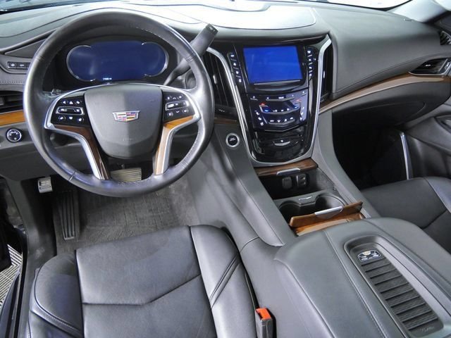Certified 2020 Cadillac Escalade Luxury with VIN 1GYS4BKJ1LR287504 for sale in Shakopee, Minnesota