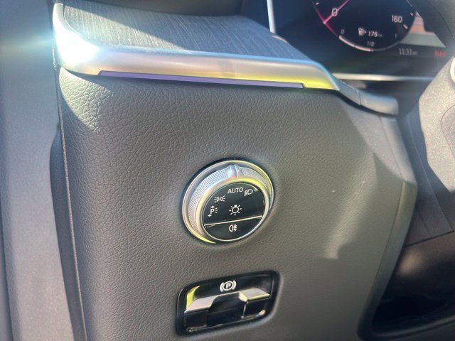 Used 2025  Mercedes-Benz GLC 350e image 22