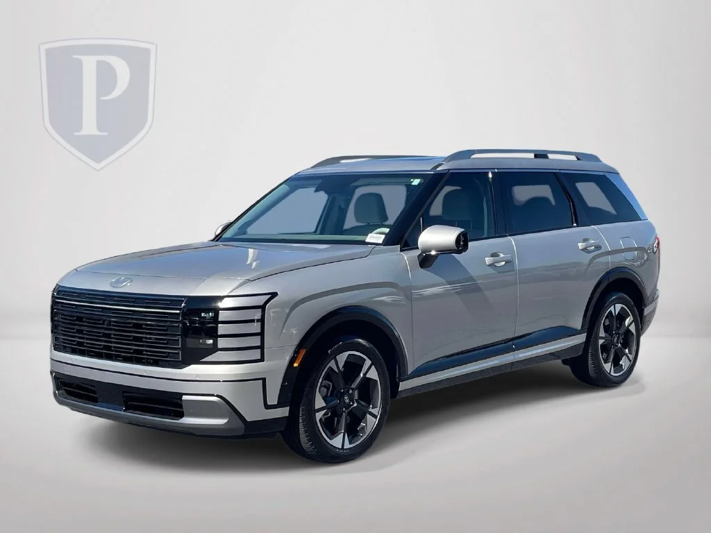Used 2026 Silver Hyundai Limited image 4