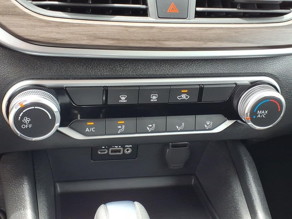 2025 Nissan Altima SV - Photo 17