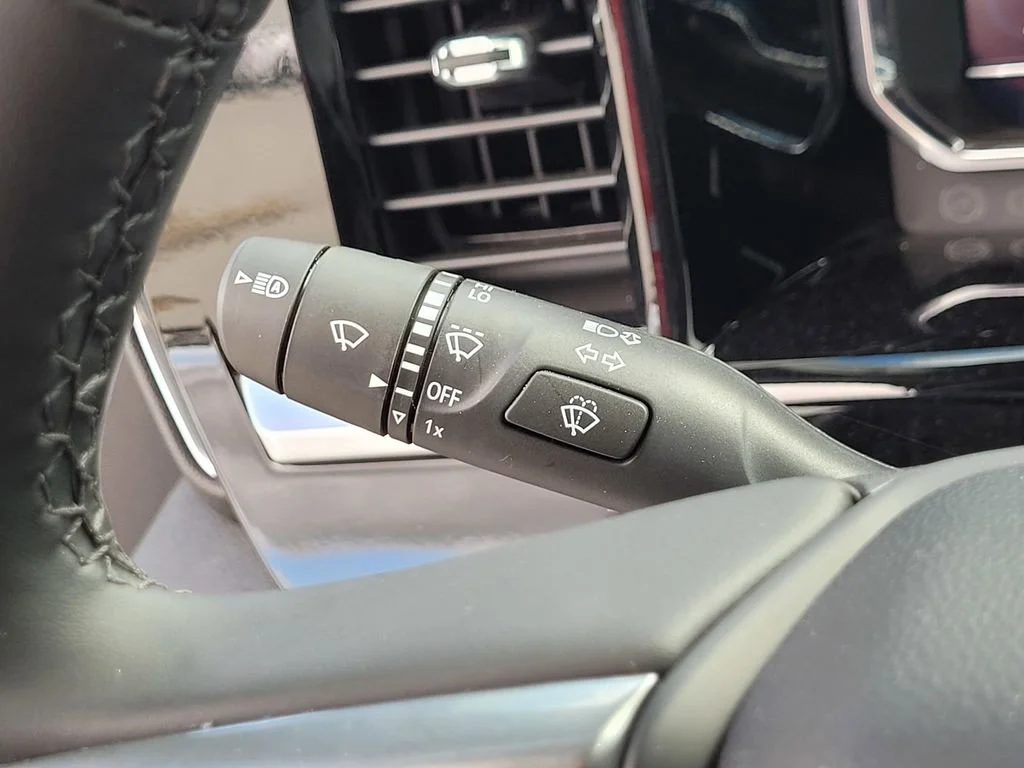 2025 Chevrolet Silverado 3500HD LT - Photo 23