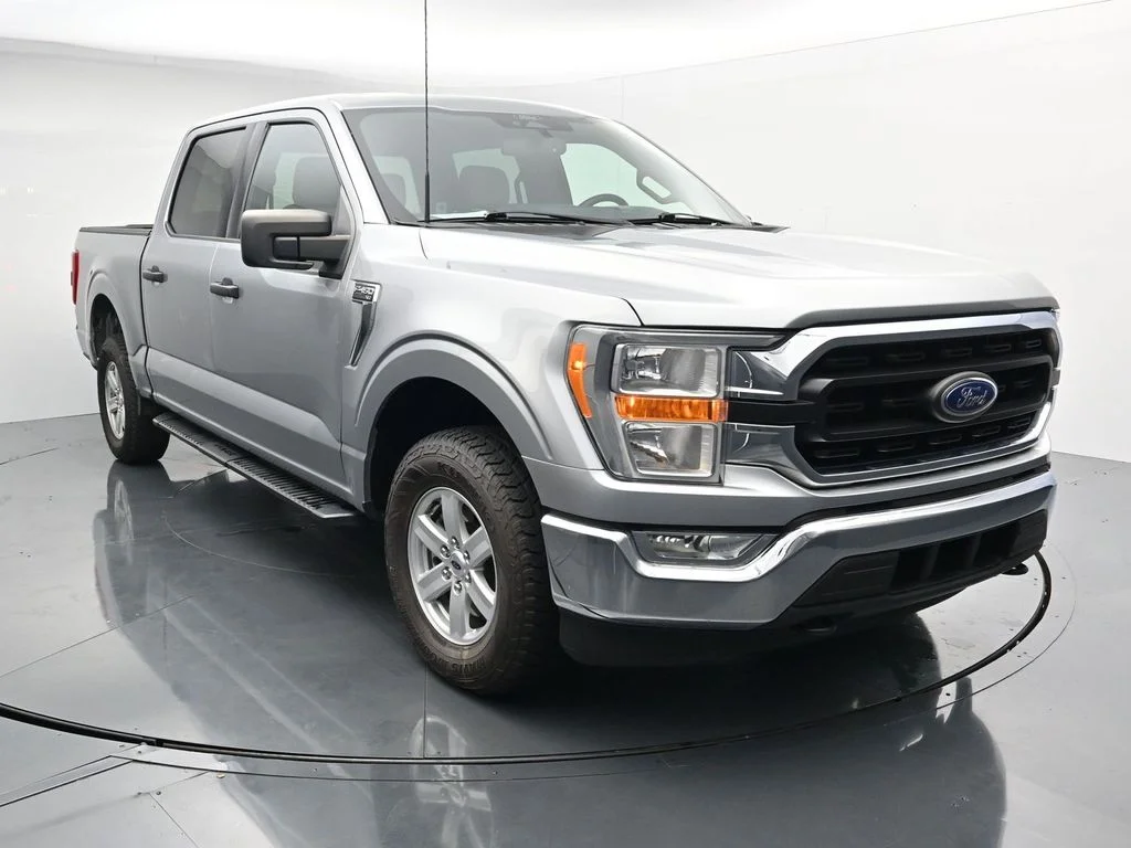 Used 2022 Silver Ford XLT image 1