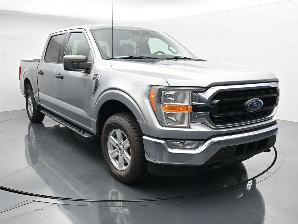 Used 2022 Silver Ford XLT image 2