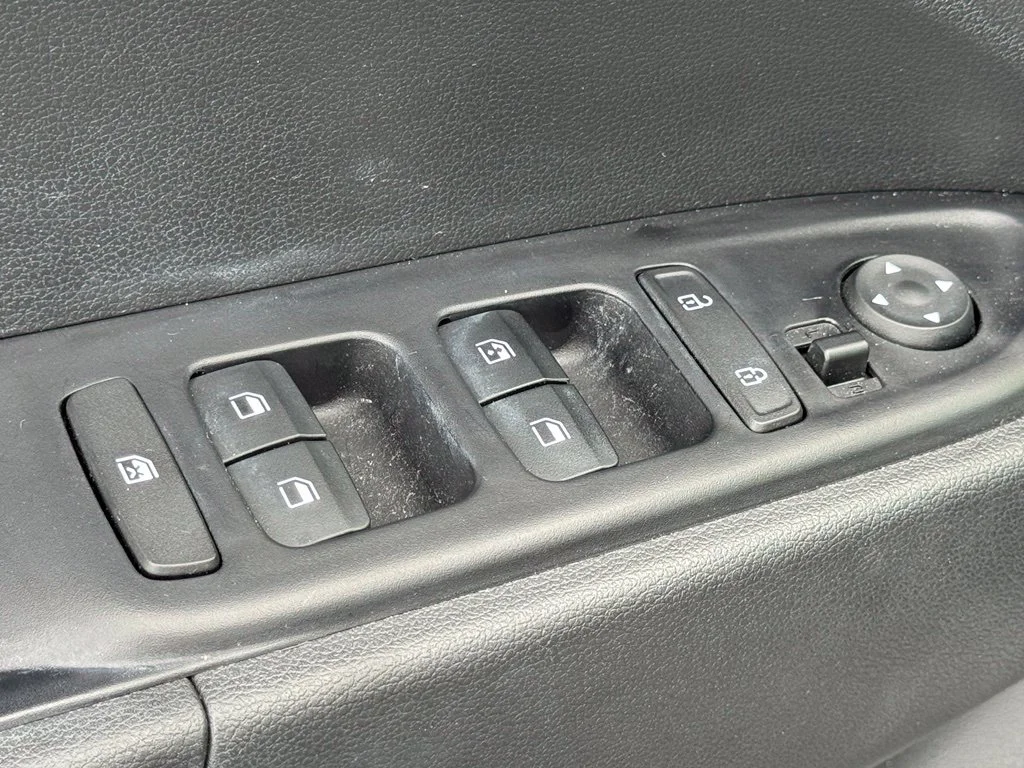 Used 2024 Silver Hyundai SEL image 18