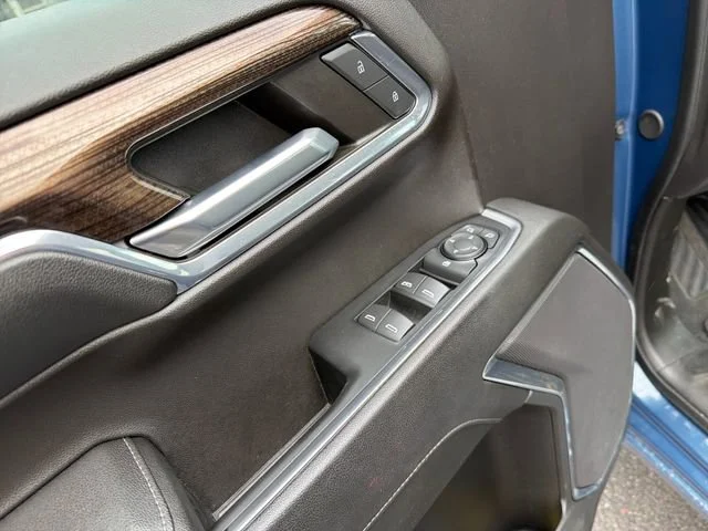 Used 2024 Lakeshore Blue Metallic Chevrolet LT (2FL) image 21