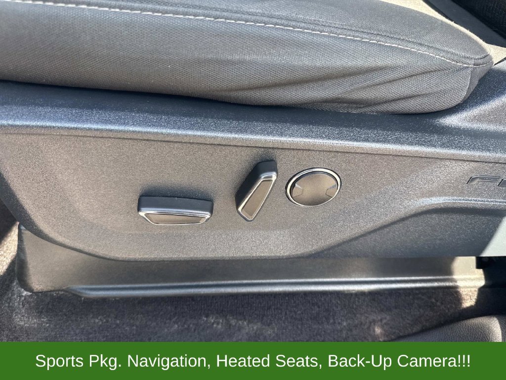 Used 2021 Black Ford XLT image 19