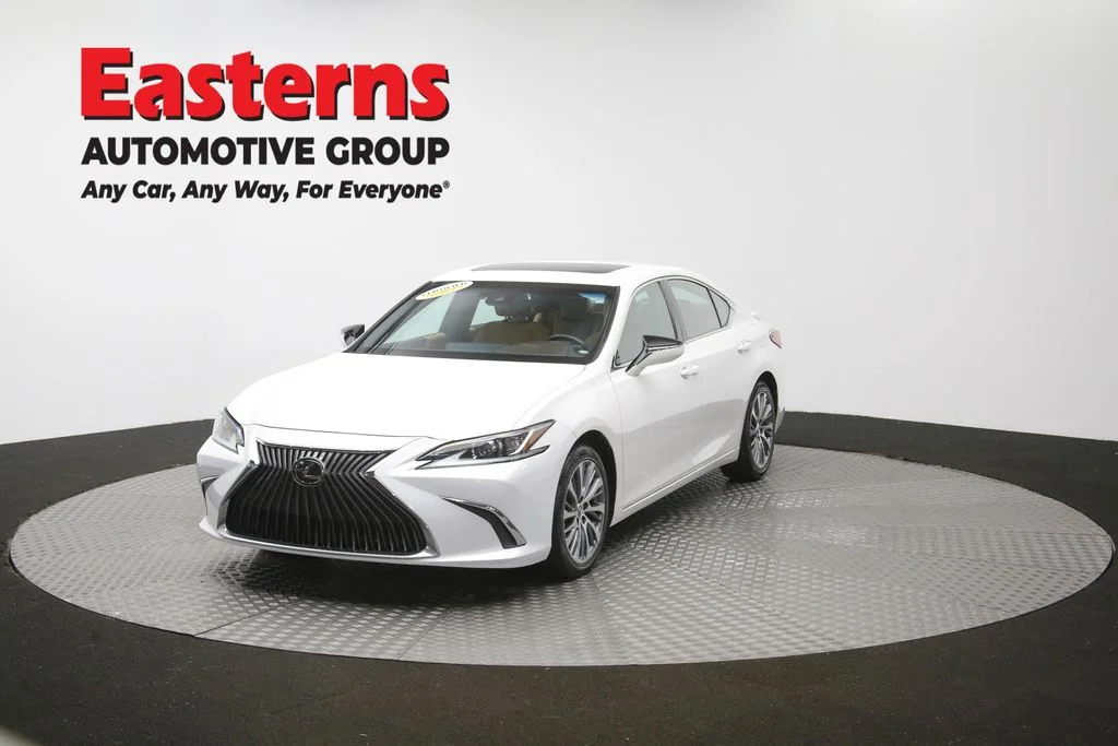 Used 2021 White Lexus 350 image 57