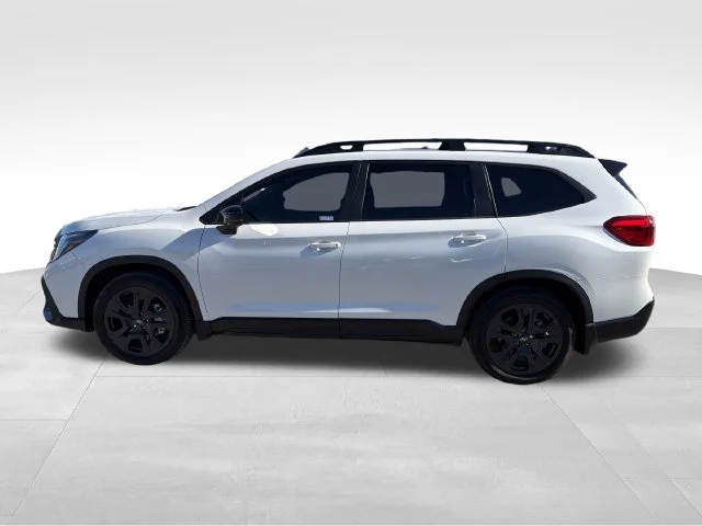 Certified Used 2025 White Subaru Onyx Edition Touring image 4