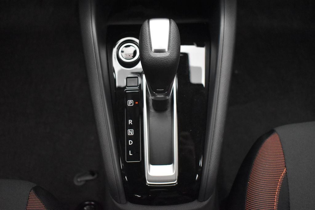 2025 Nissan Versa Sedan SR - Photo 27