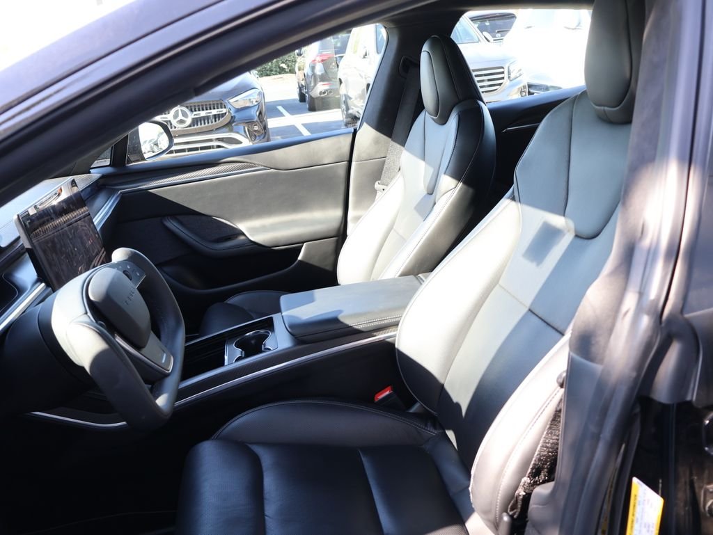 Used 2022  Tesla Plaid image 17