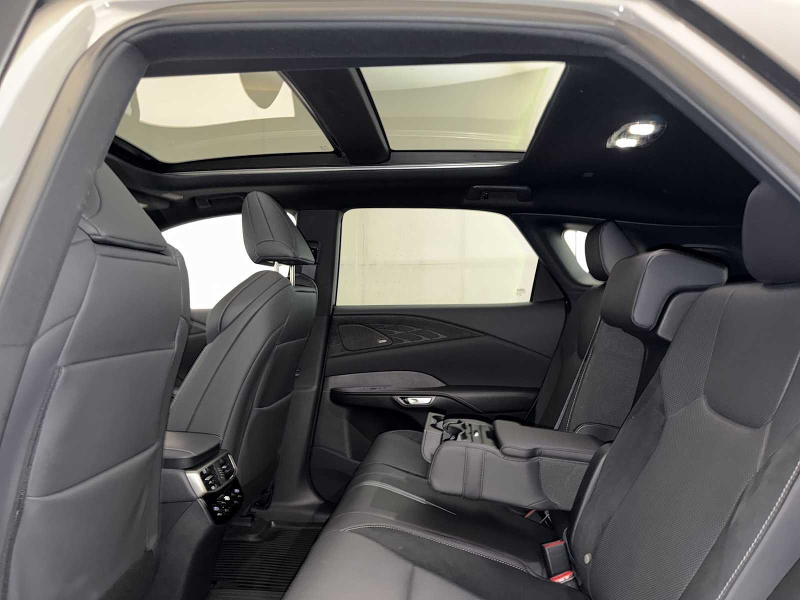 Used 2025 Incognito Lexus F SPORT Performance image 21