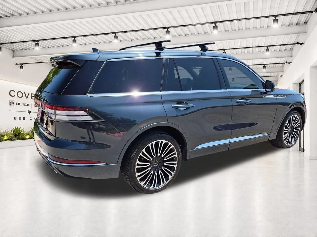 Used 2023  Lincoln Black Label image 11