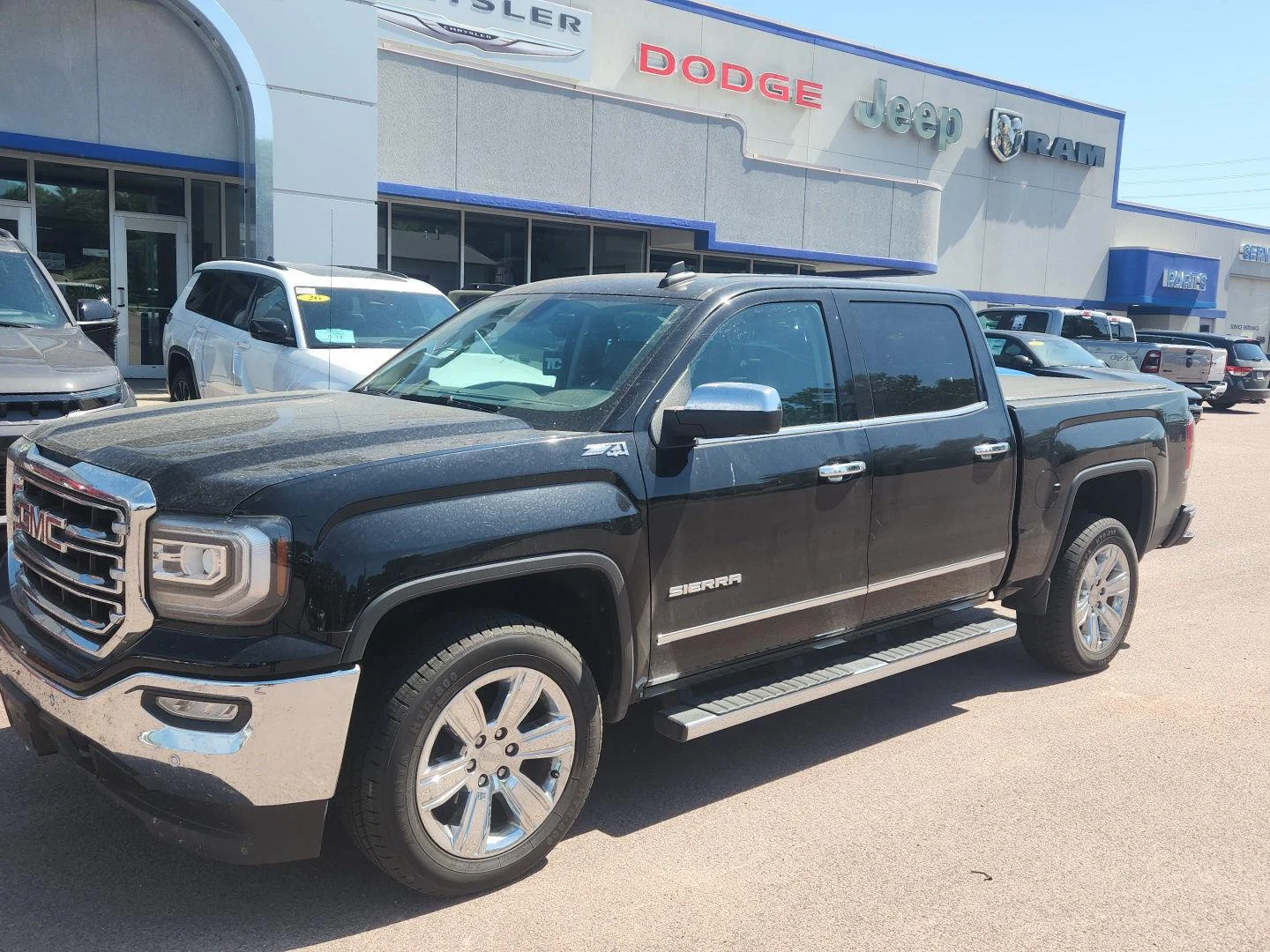Used 2018 Black GMC SLT image 2