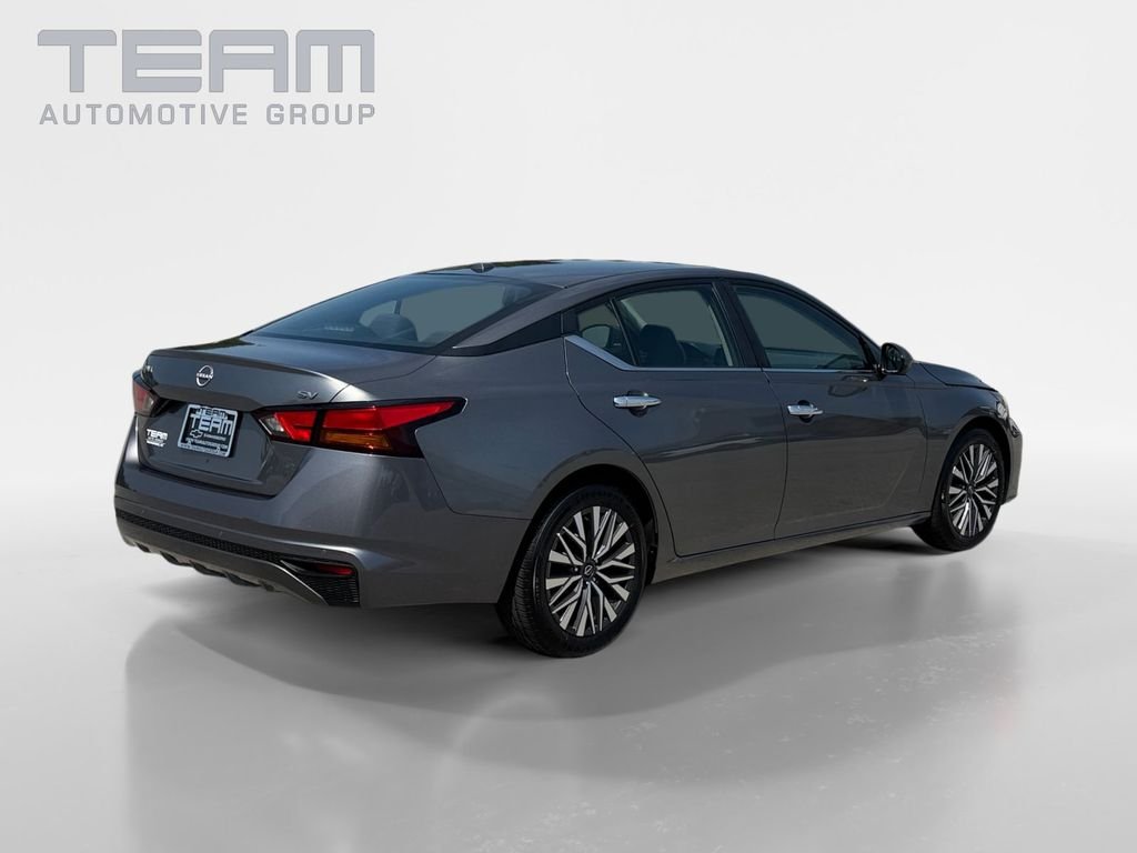 Used 2023 Gray Nissan 2.5 SV image 7