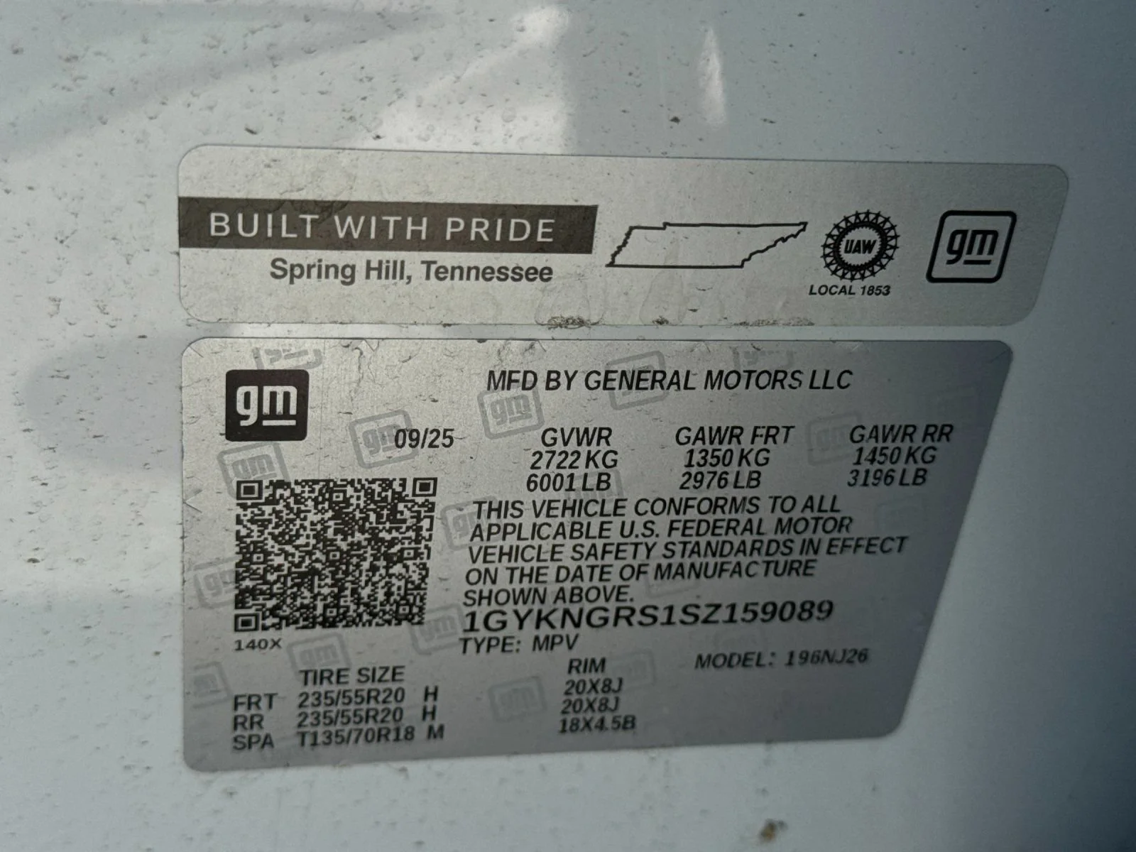 New 2025 Crystal White Tricoat Cadillac Sport image 27