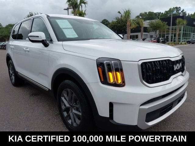 Used 2024 White Kia LX image 3