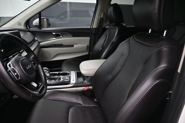 2024 Kia Carnival LX Seat Pkg - Photo 8
