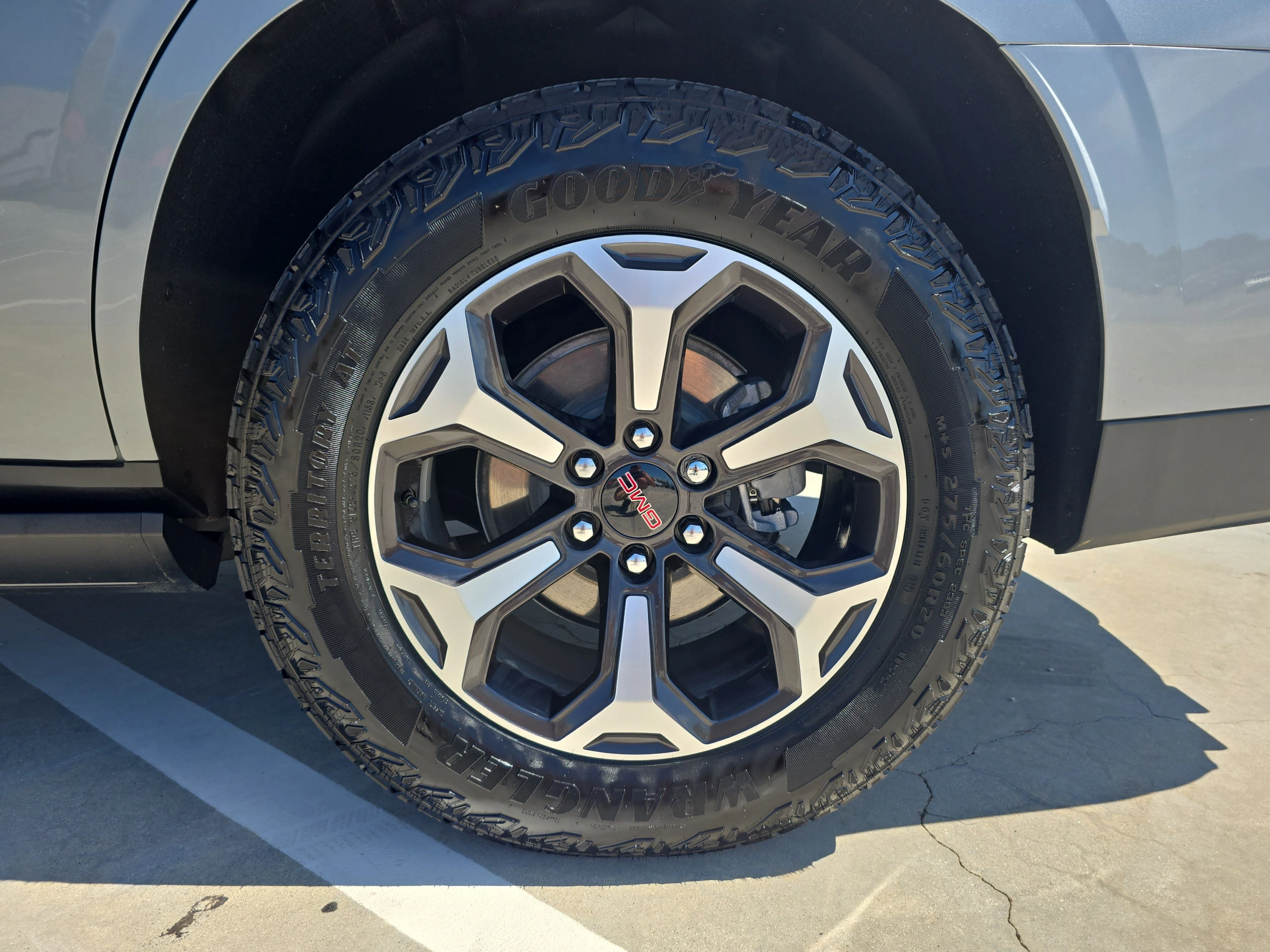 Used 2026 Sterling Metallic GMC AT4 Ultimate image 35