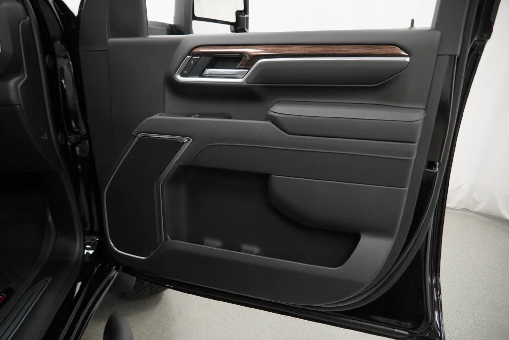 New 2026 Black Chevrolet LT image 34