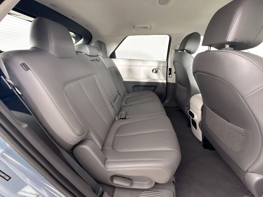Used 2025 Blue Hyundai SEL image 26