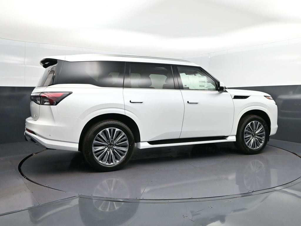 New 2026 RADIANT WHITE INFINITI Luxe 2WD image 8