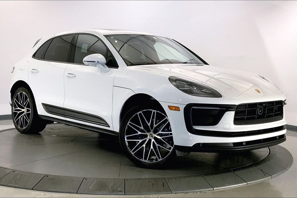 2023 Porsche Macan -'s photo