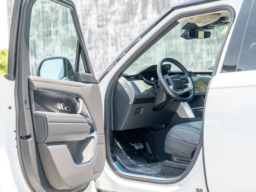 New 2026 White Land Rover SE image 10