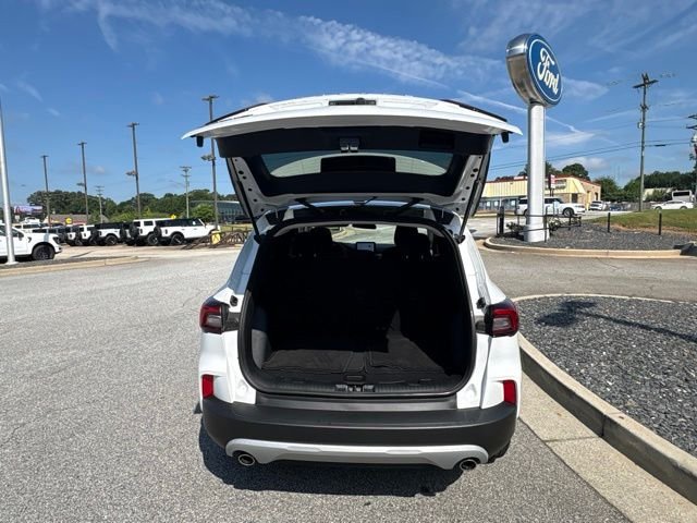 Used 2025 White Ford Active image 26