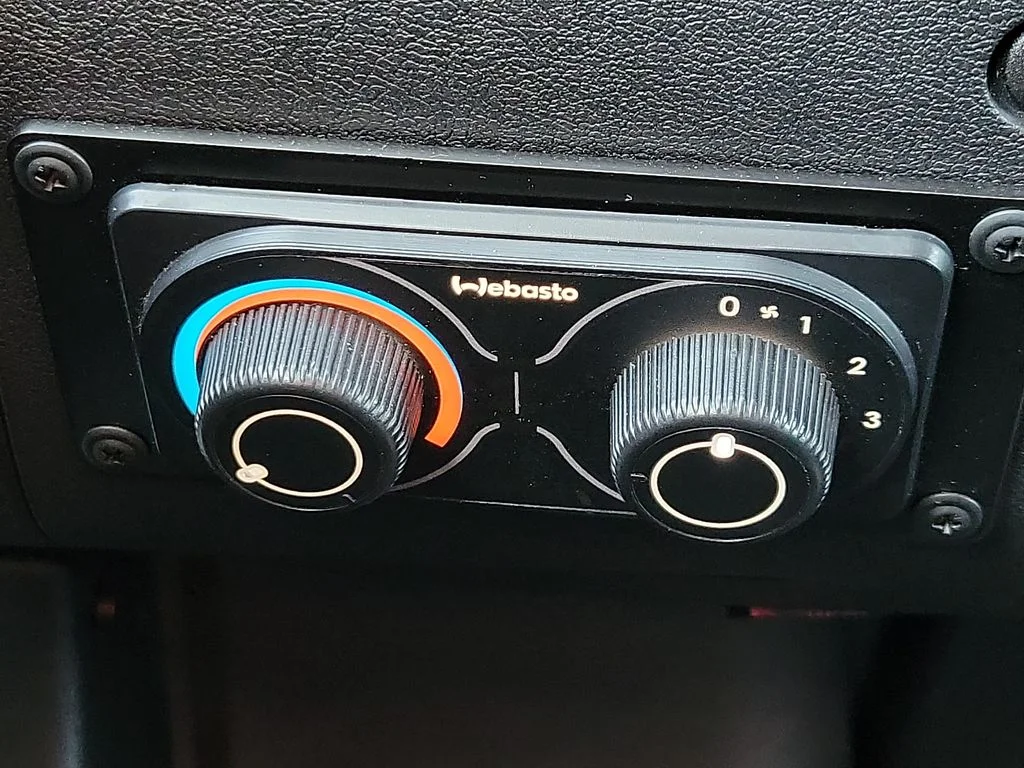 New 2024 Bright White Clear-Coat Exterior Paint RAM High Roof image 13