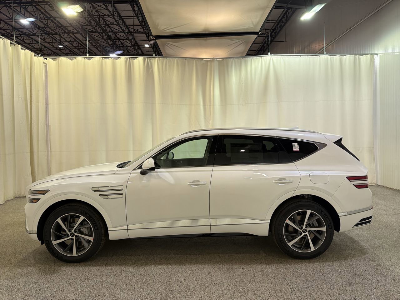 New 2026 Uyuni White Genesis 2.5T SELECT image 6