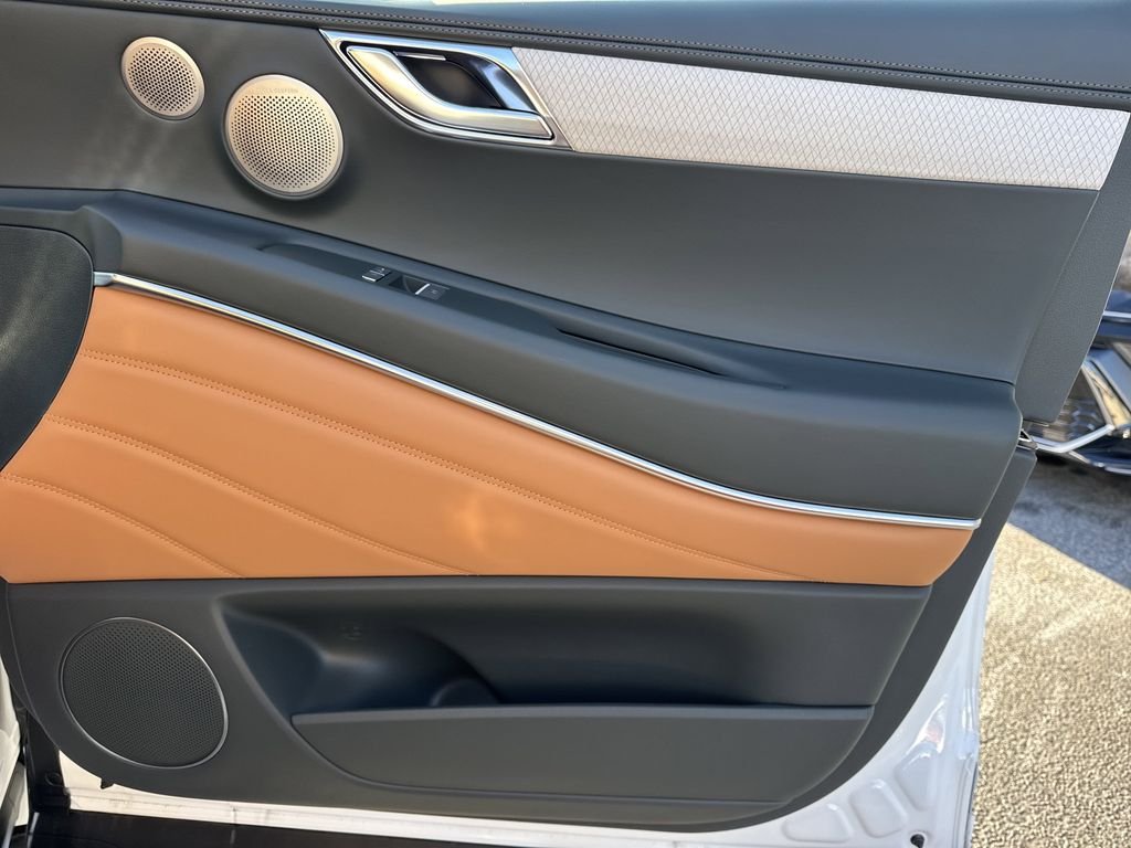 New 2026 White Genesis 3.5T Prestige image 14
