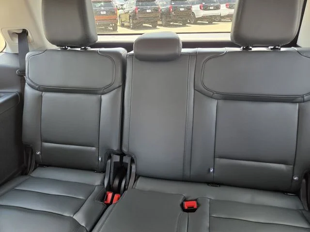 New 2026 Oxford White Ford Active image 50