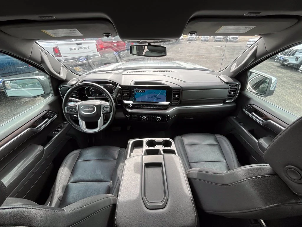 Used 2025 Sterling Metallic GMC SLT image 13