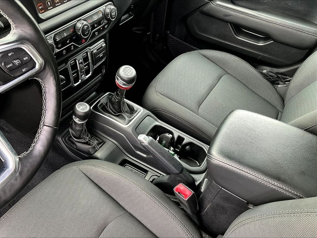 Used 2019 Gray Jeep Unlimited Sahara image 22