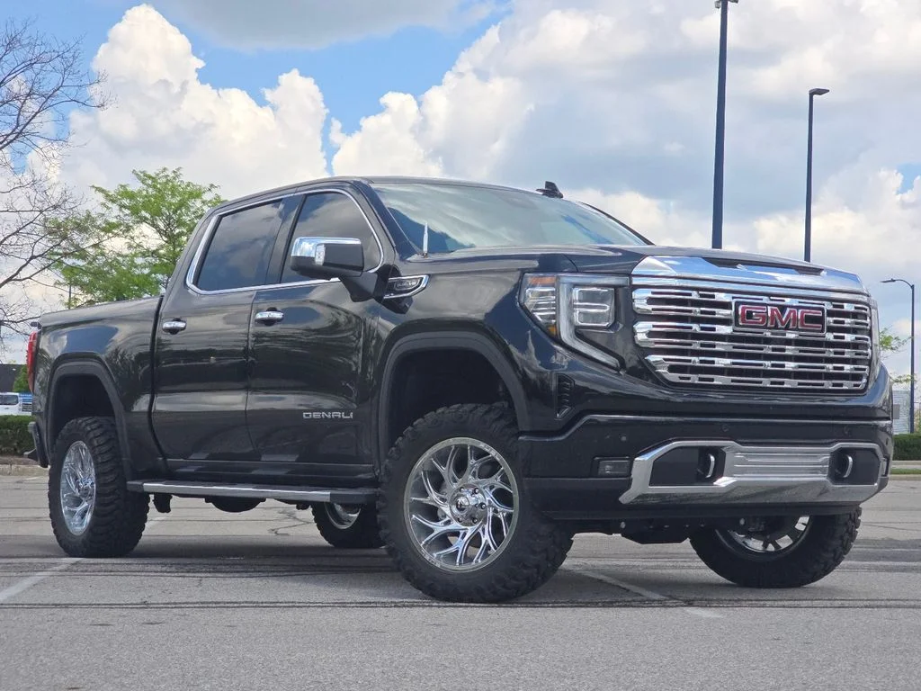 2026 GMC Sierra 4WD Crew Cab Standard Box Denali's photo