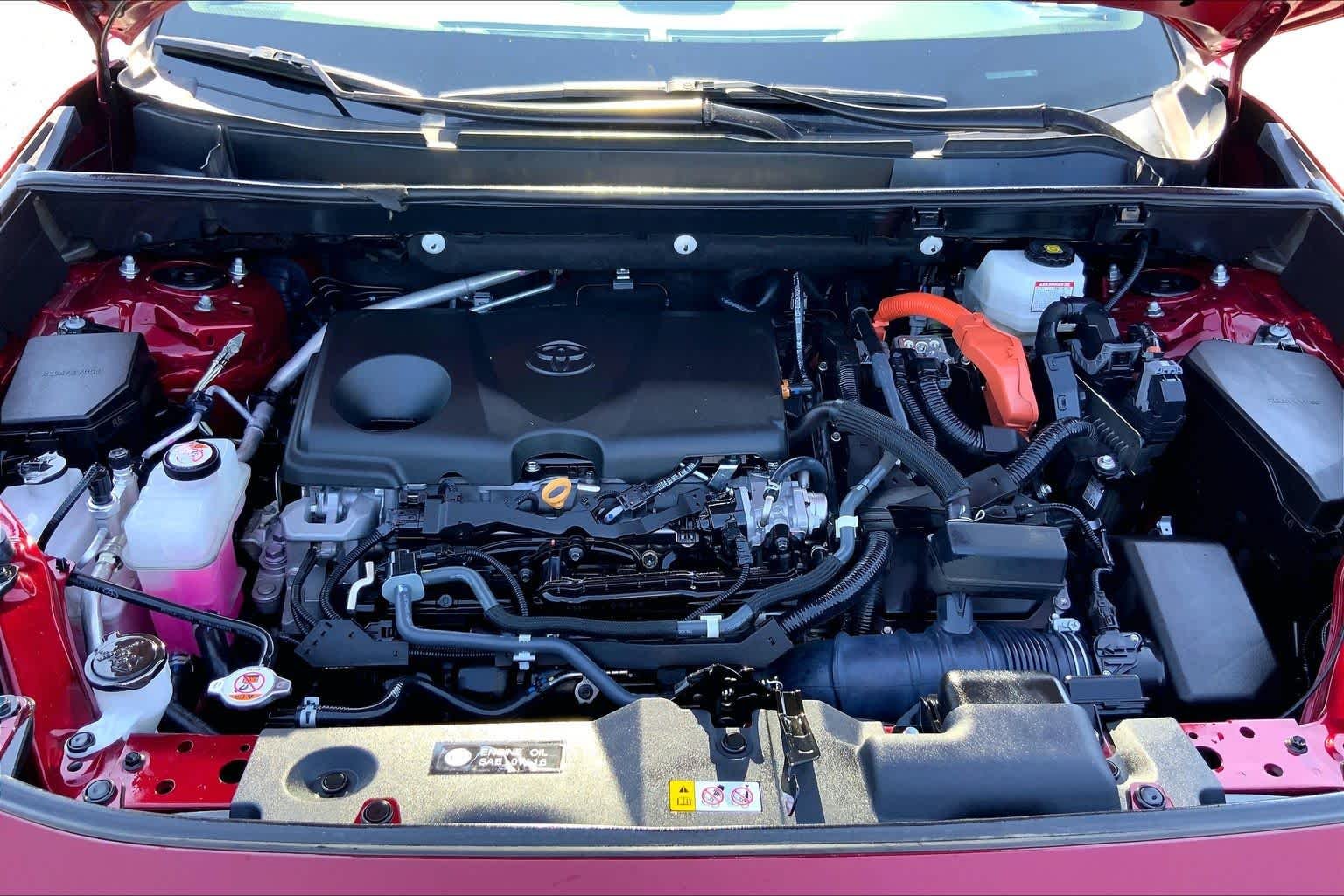 Used 2022 Ruby Flare Pearl Toyota Hybrid XLE image 31