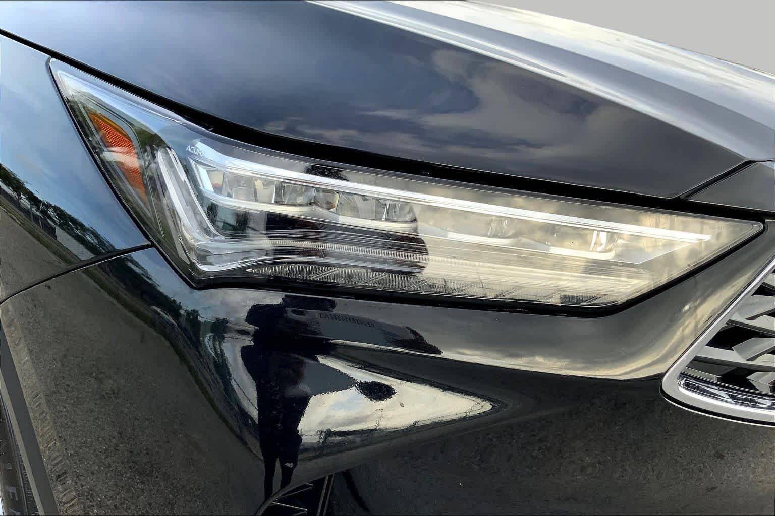 Used 2025 Majestic Black Pearl Acura  image 42