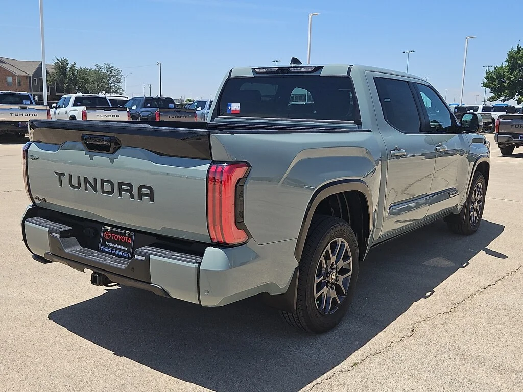 New 2026 Lunar Rock Toyota Platinum image 3