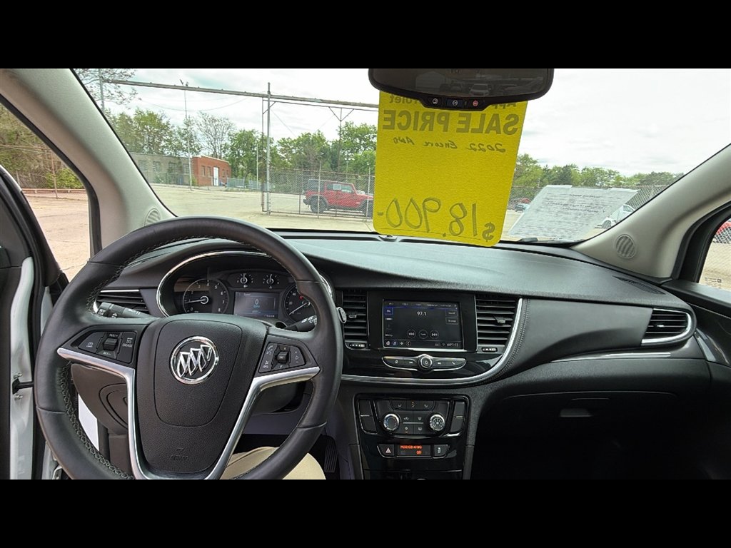 Used 2022 Summit White Buick Preferred image 10