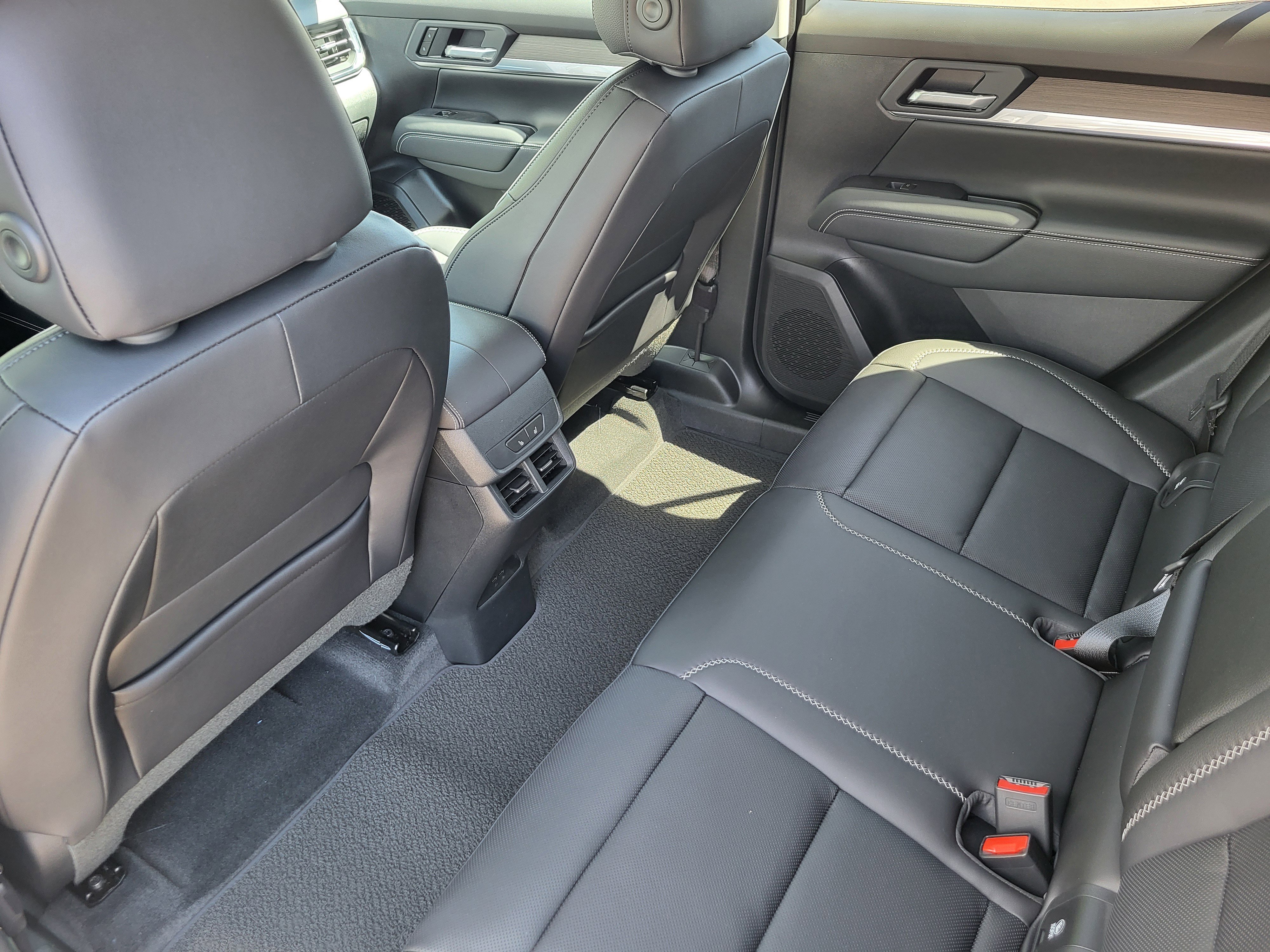 2026 GMC Terrain Denali - Photo 23