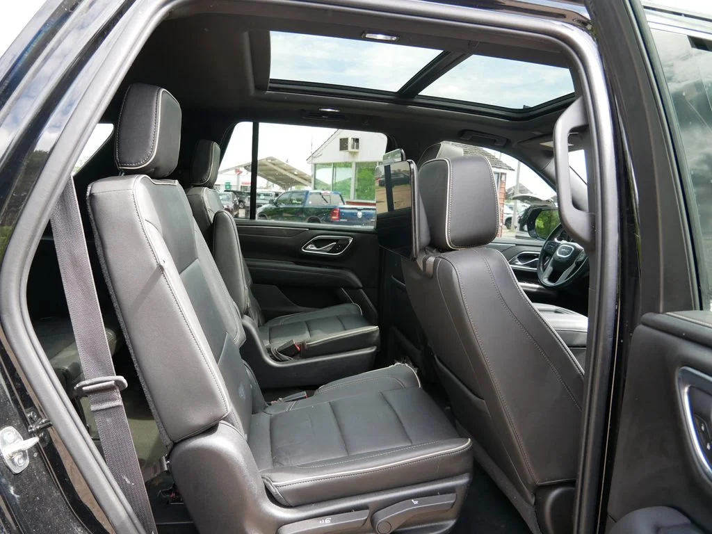 Used 2021 Black GMC SLT image 7