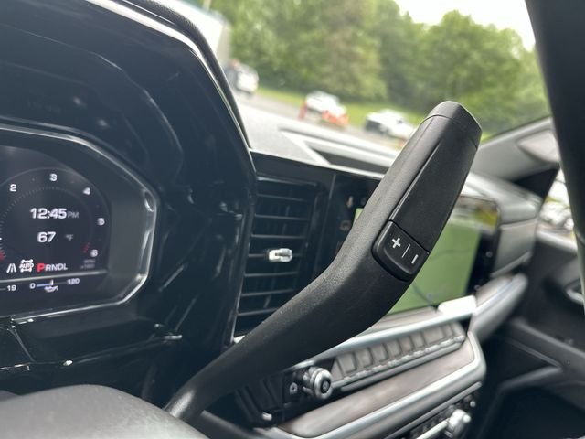 Used 2025 White GMC SLT image 23