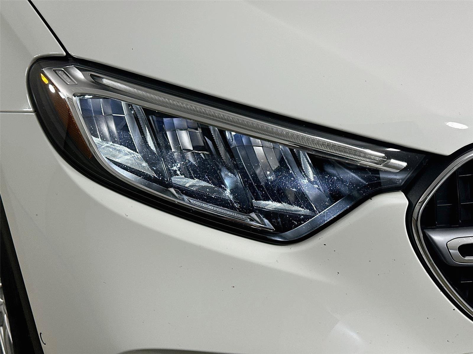Used 2023 Polar White Mercedes-Benz GLC 300 image 8