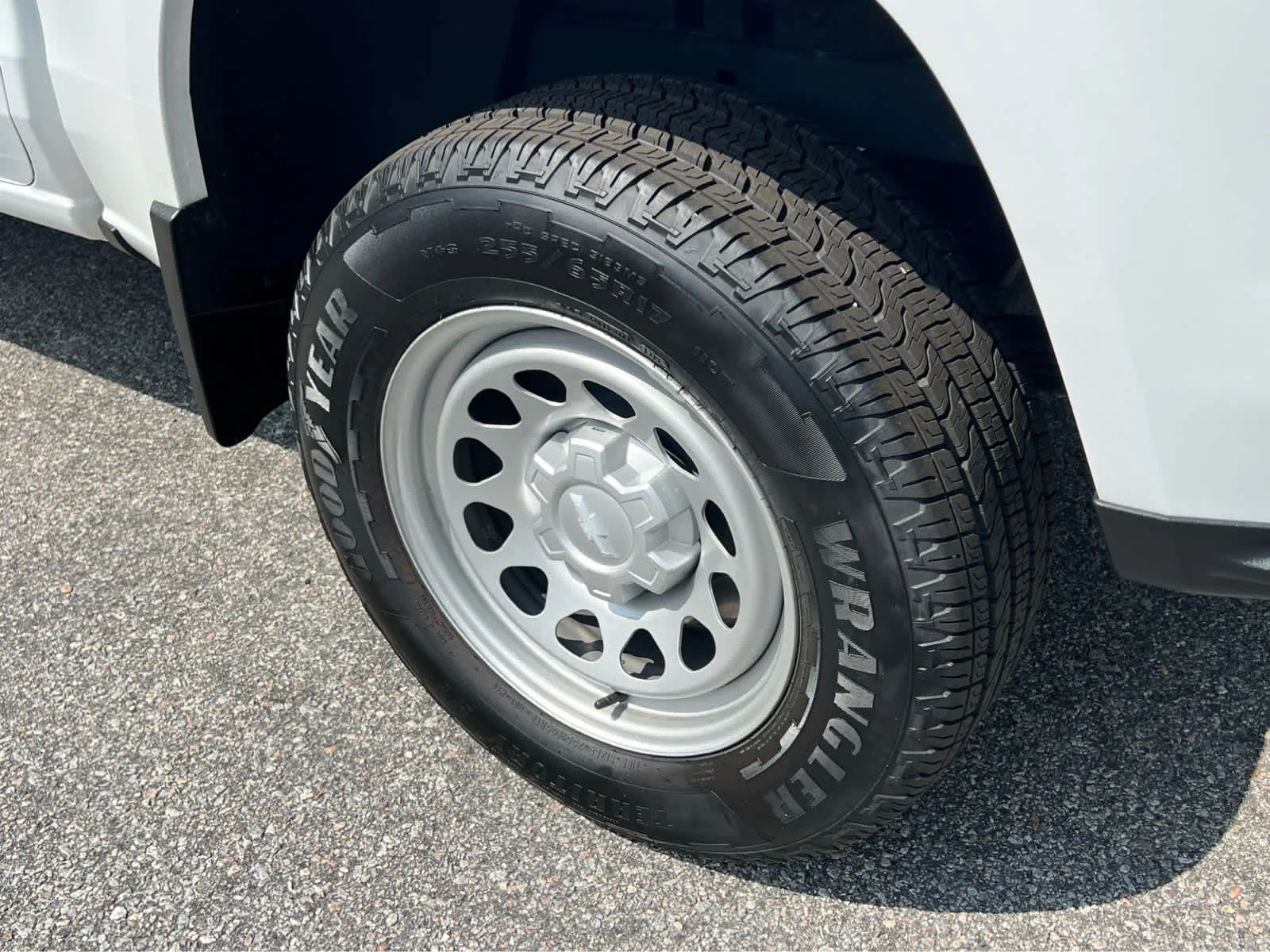 Used 2024 Summit White Chevrolet WT image 5