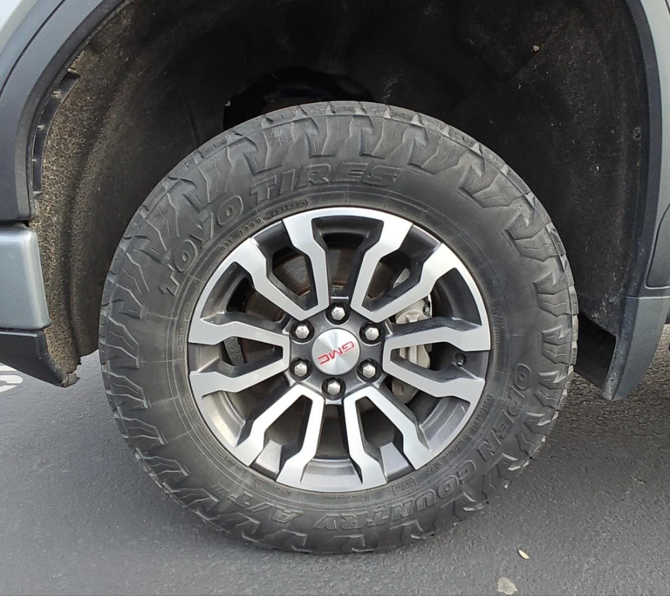 Used 2023 STERLING METALLIC GMC AT4 image 25