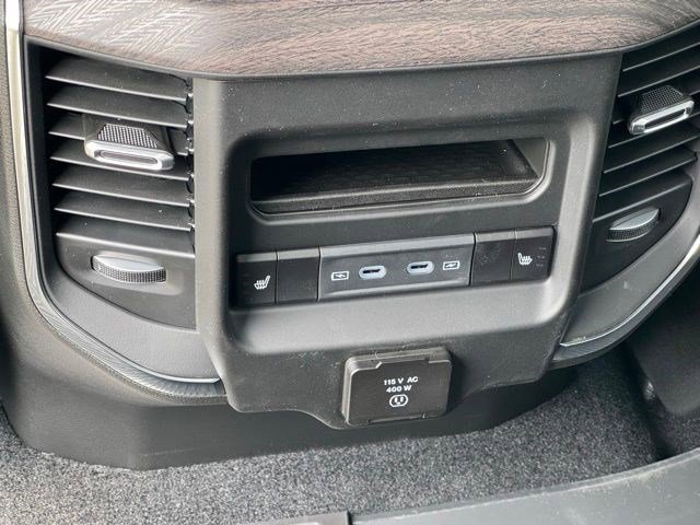 New 2026 Bright White Clear-Coat Exterior Paint RAM Laramie image 31