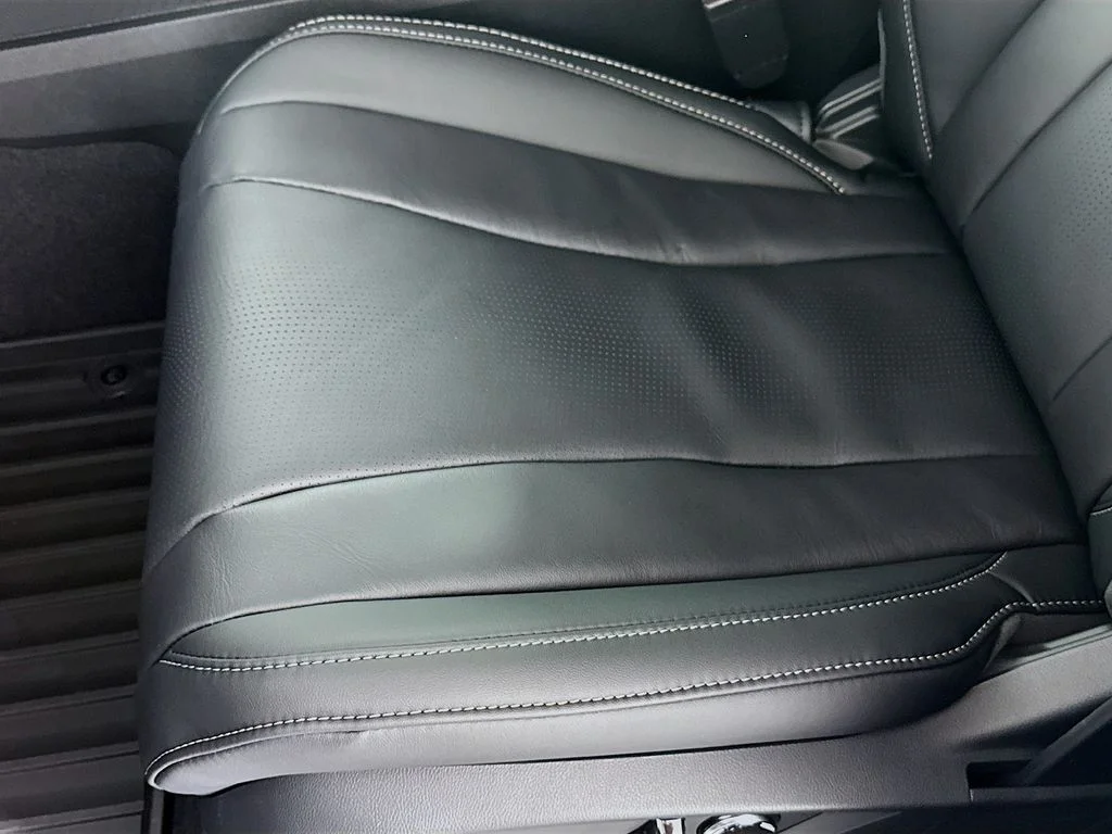 New 2026 Majestic Black Pearl Acura Technology Package image 18
