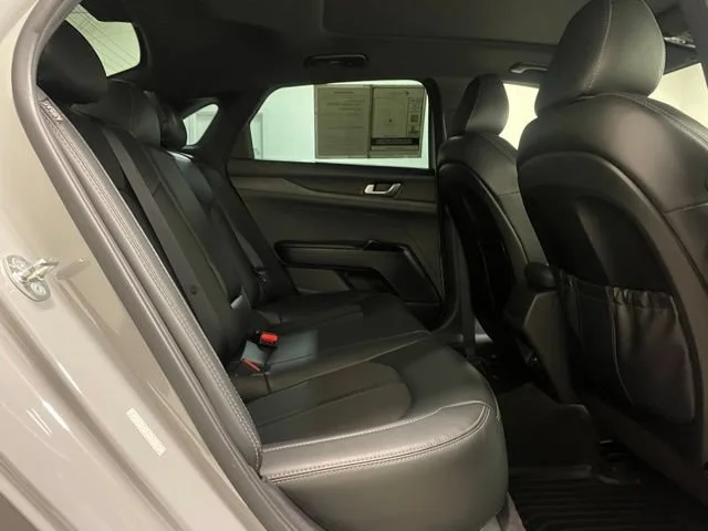 Used 2024  Kia GT-Line image 24