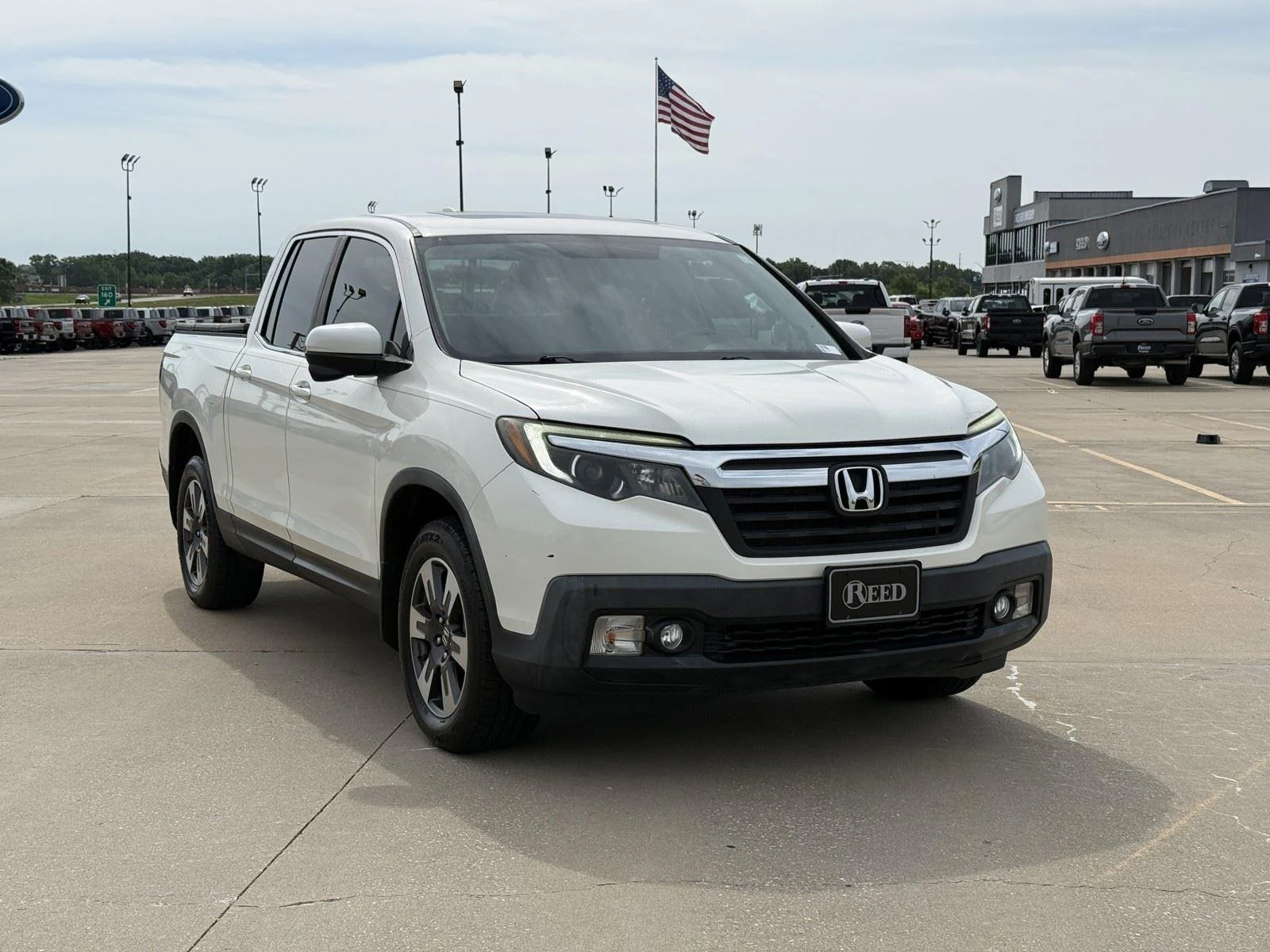 Used 2019 Honda Ridgeline RTL-T with VIN 5FPYK3F65KB018113 for sale in Kansas City