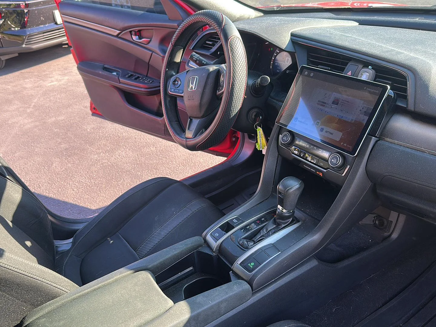 Used 2017 Rallye Red Honda LX image 11